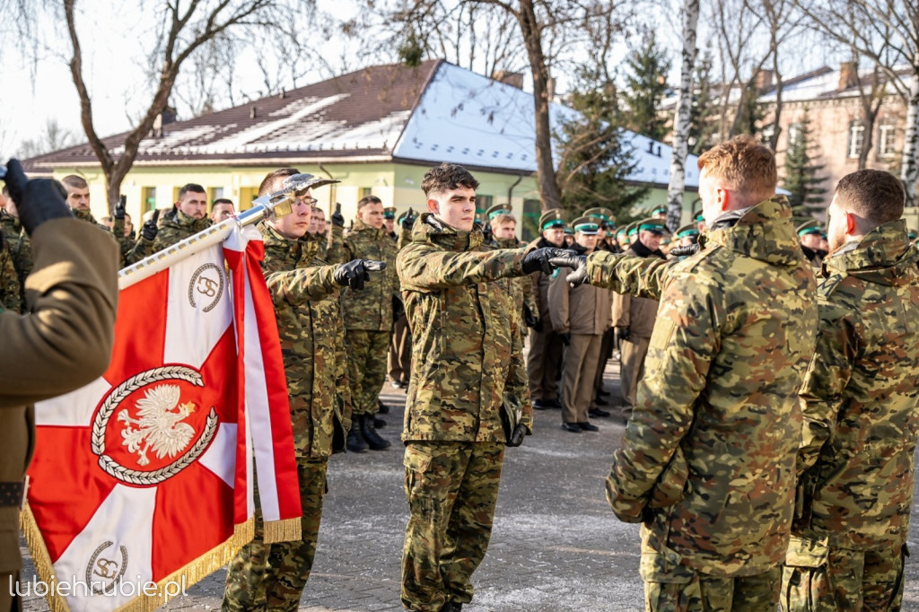 Ślubowanie nowo przyjętych funkcjonariuszy NOSG