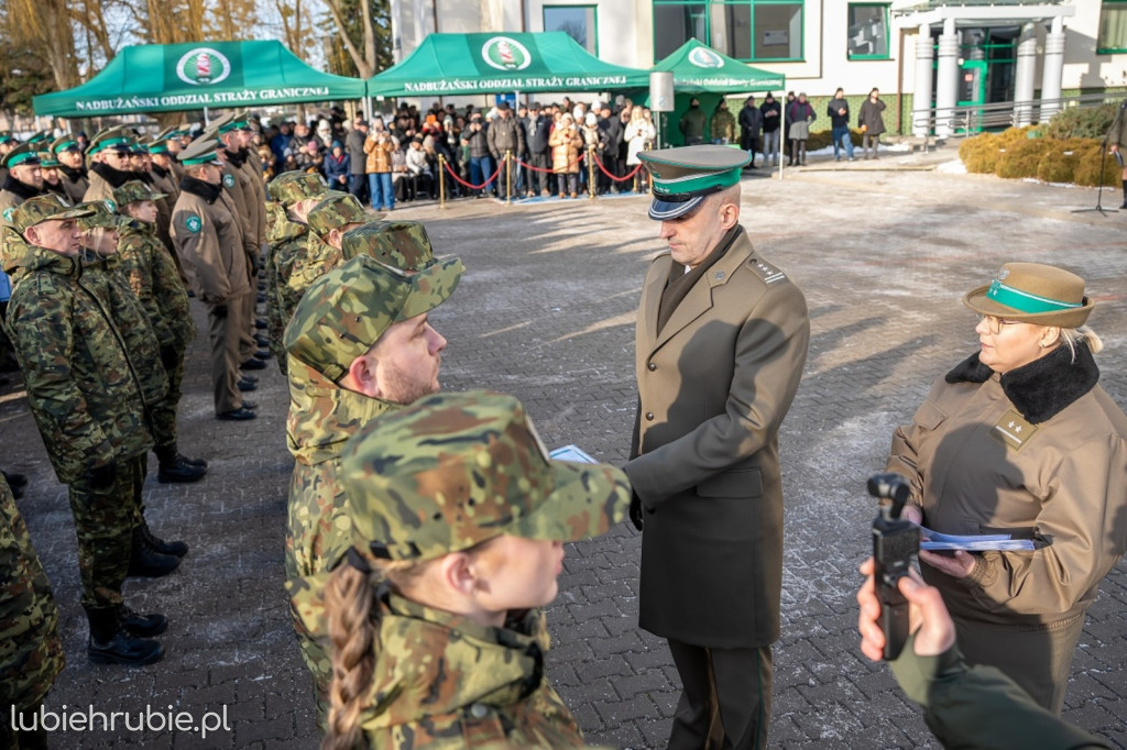 Ślubowanie nowo przyjętych funkcjonariuszy NOSG