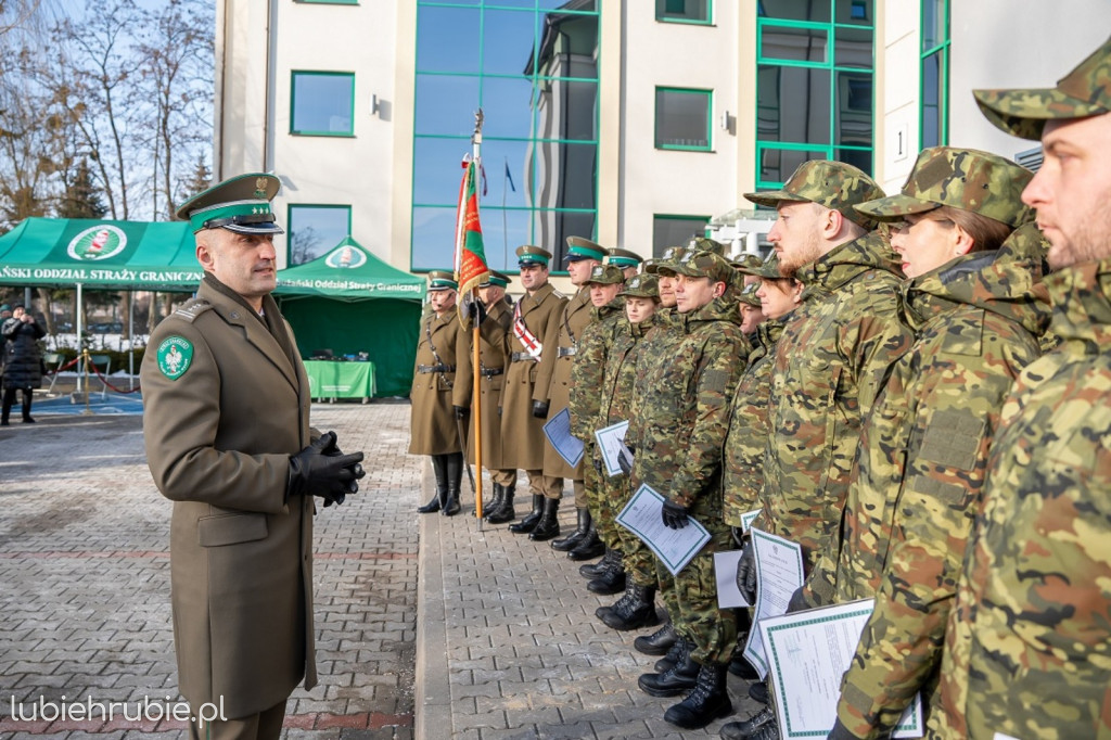 Ślubowanie nowo przyjętych funkcjonariuszy NOSG
