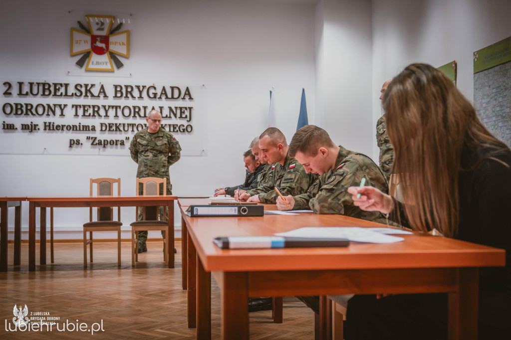 Od Terytorialsa do żołnierza zawodowego