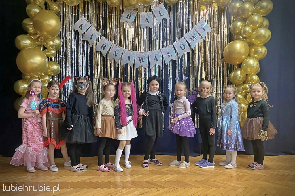 Bal karnawałowy w przedszkolu
