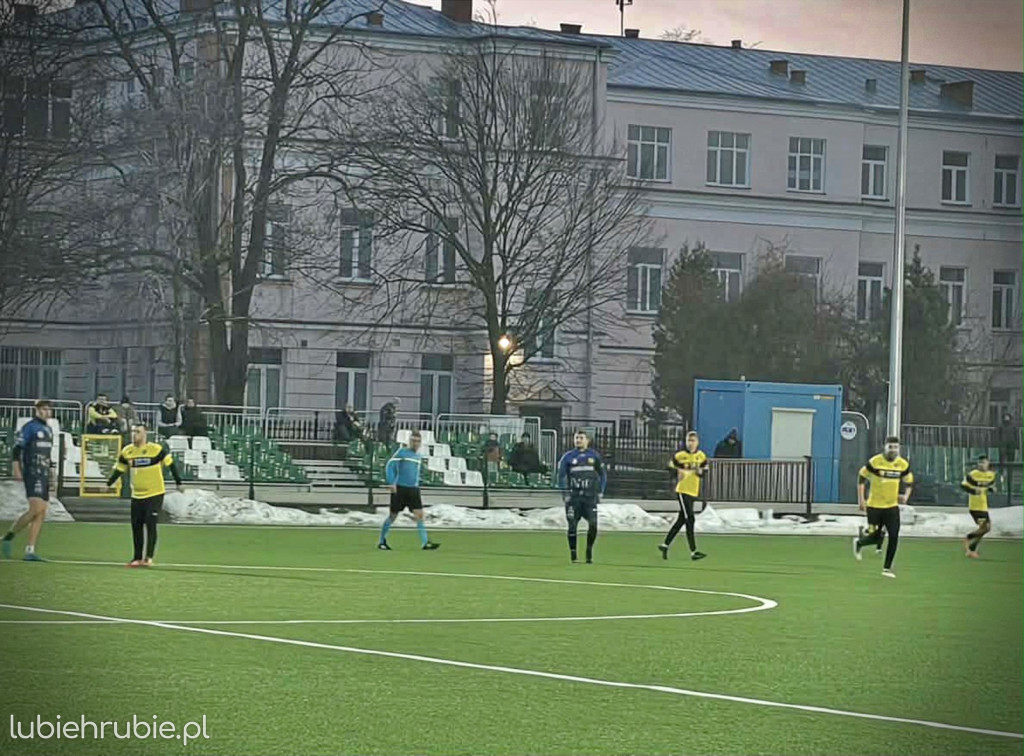 Piłkarskie sparingi i pomoc dla Jerzego Smyka