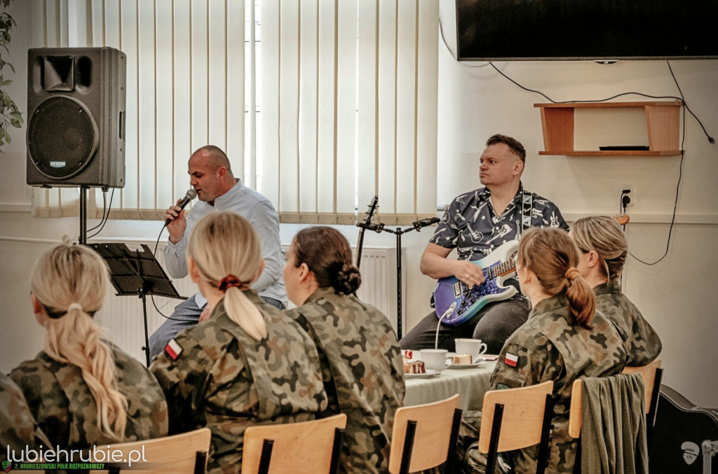 Dzień Kobiet w 2 Hrubieszowskim Pułku Rozpoznawczym