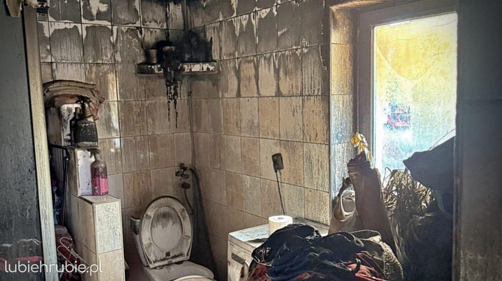 Pomoc dla rodziny z Trzeszczan po pożarze domu