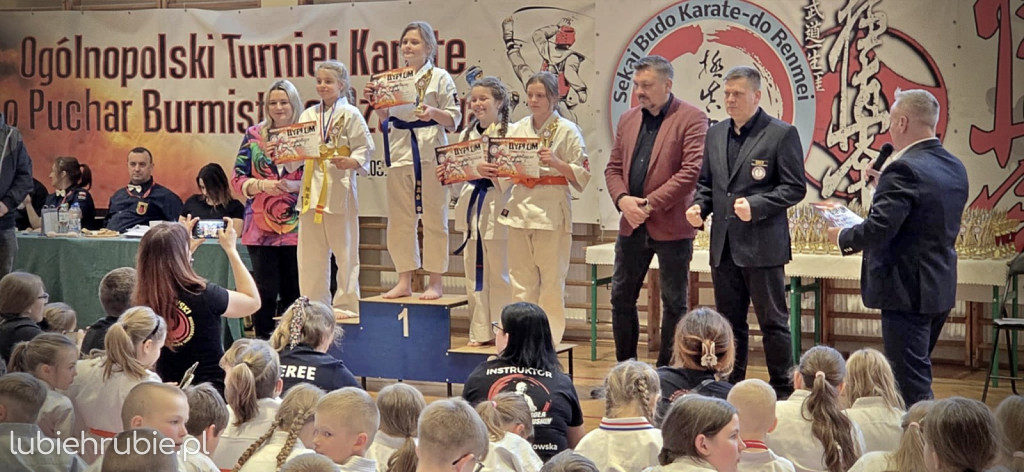 Sto procent medali dla hrubieszowskiej sekcji karate