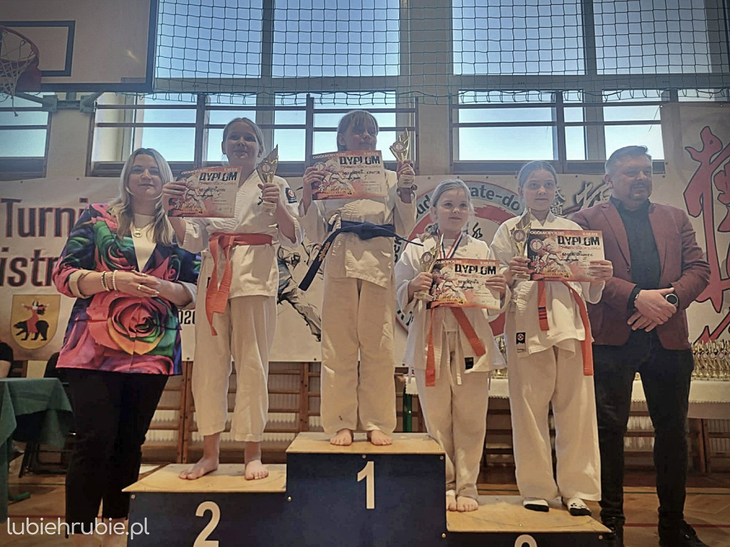 Sto procent medali dla hrubieszowskiej sekcji karate