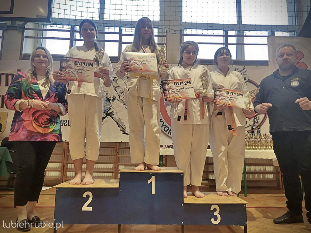 Sto procent medali dla hrubieszowskiej sekcji karate