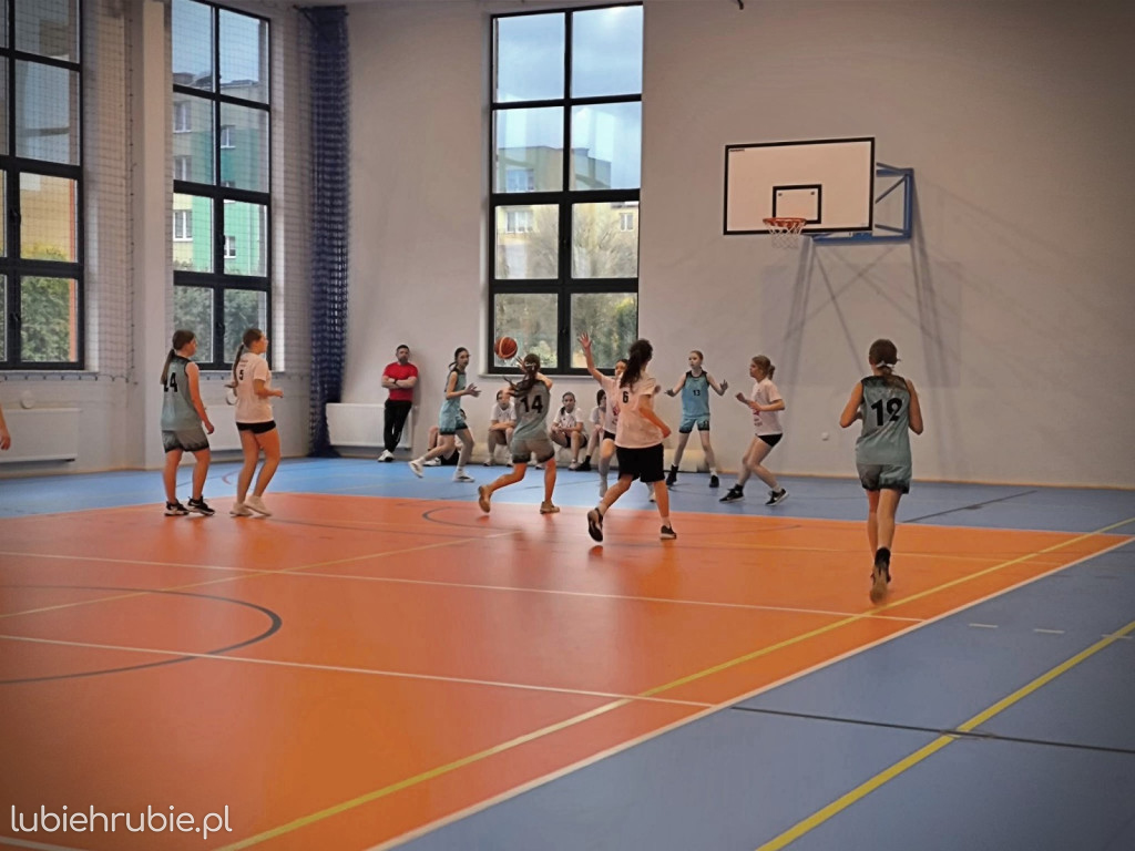 Koszykarki Jedynki pokazały moc