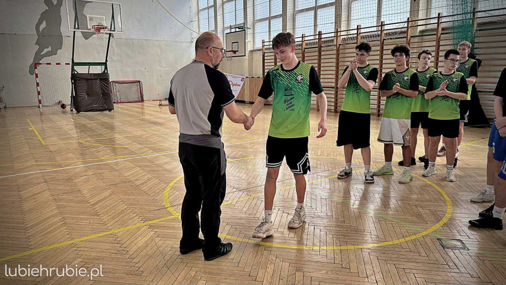 Awans koszykarzy Dwójki