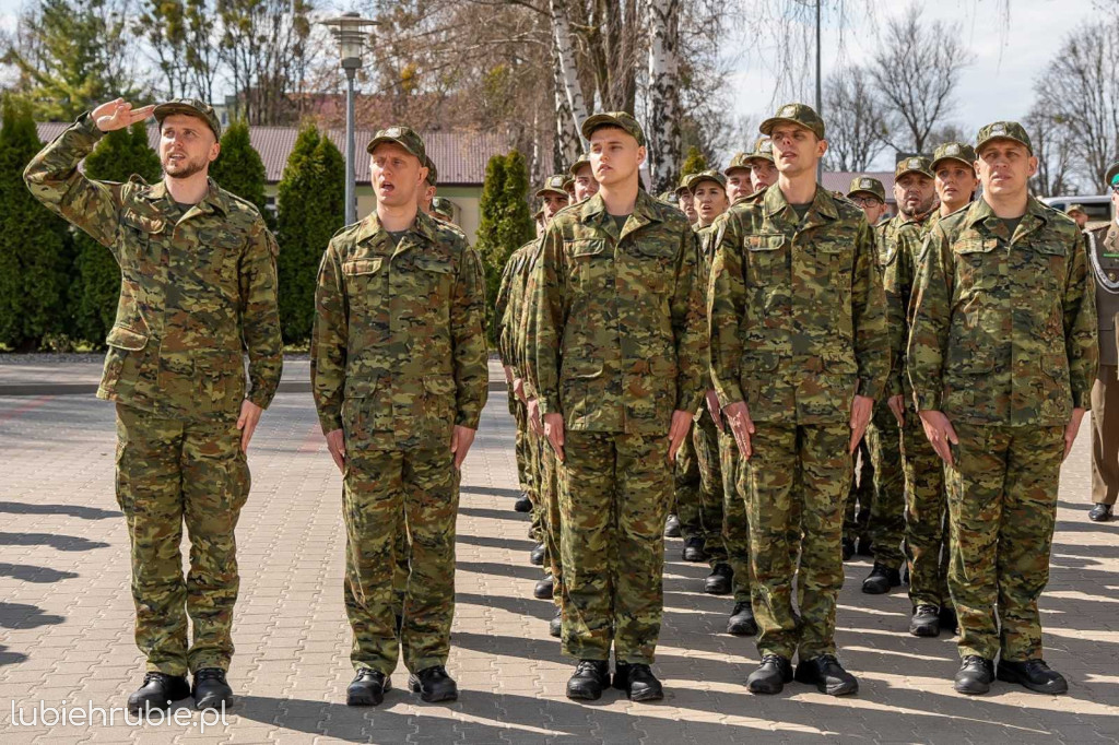 Ślubowanie nowo przyjętych funkcjonariuszy