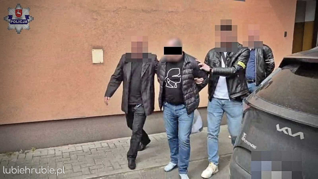 Nadpali podając się za policjantów