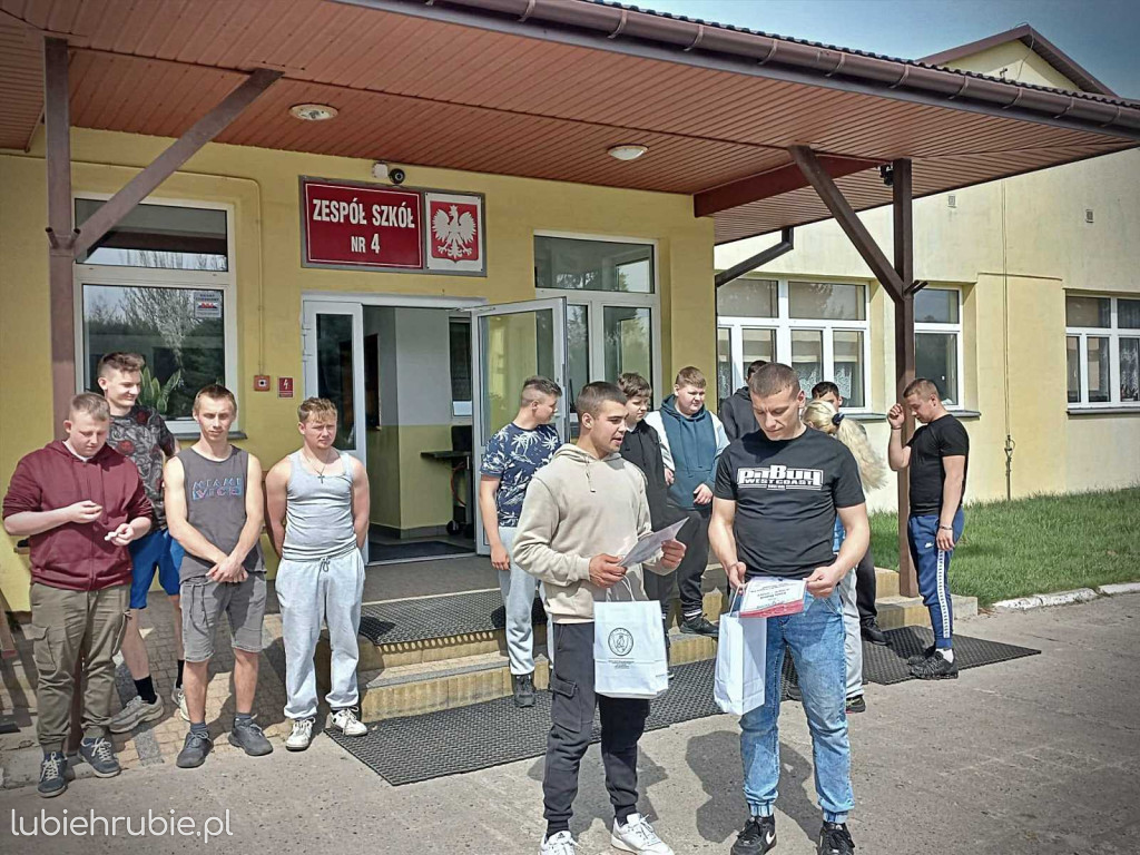 Sportowe pożegnanie maturzystów
