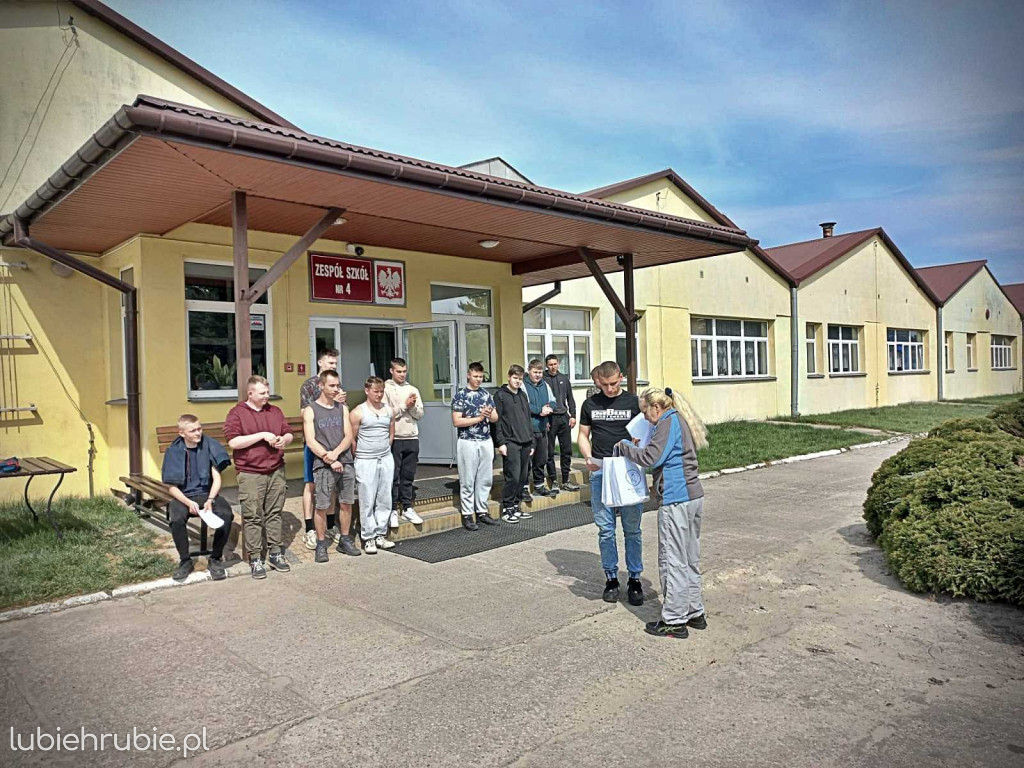 Sportowe pożegnanie maturzystów
