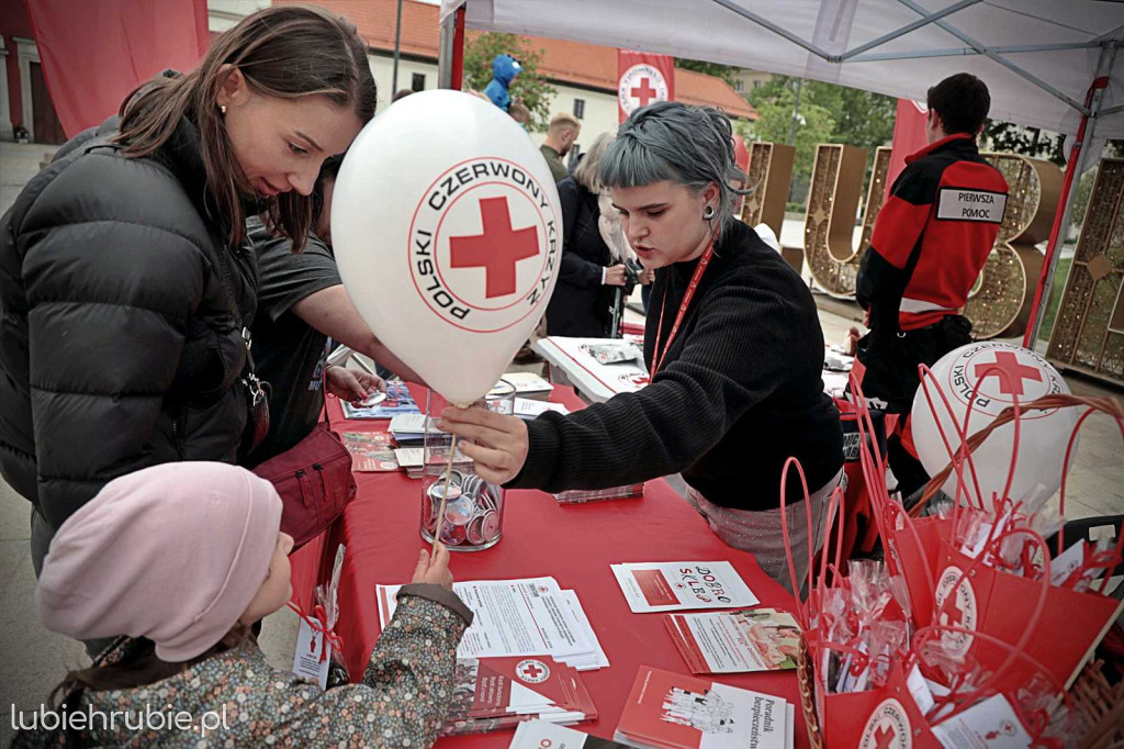 Pokazy pierwszej pomocy, warsztaty i edukacja