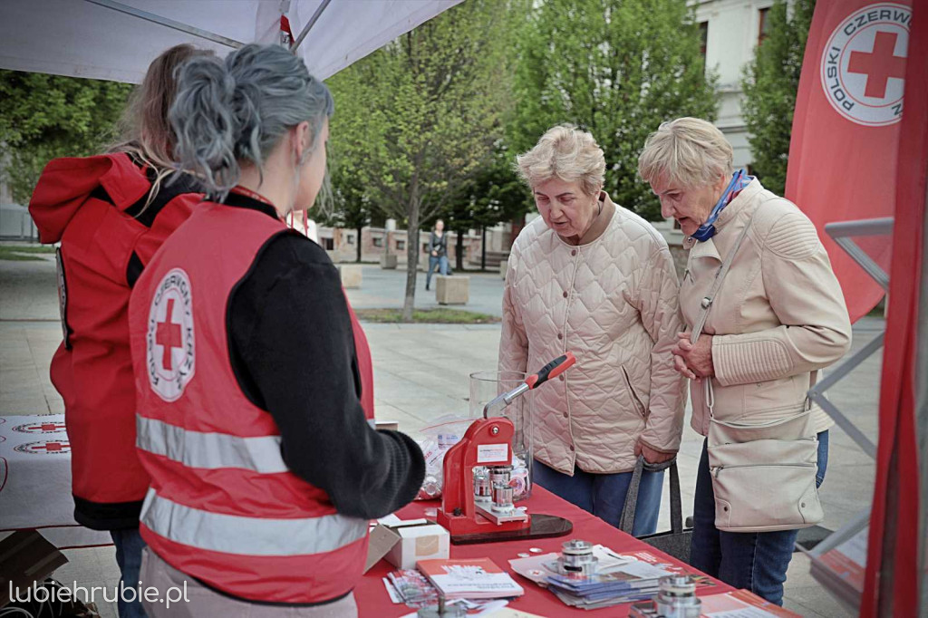 Pokazy pierwszej pomocy, warsztaty i edukacja