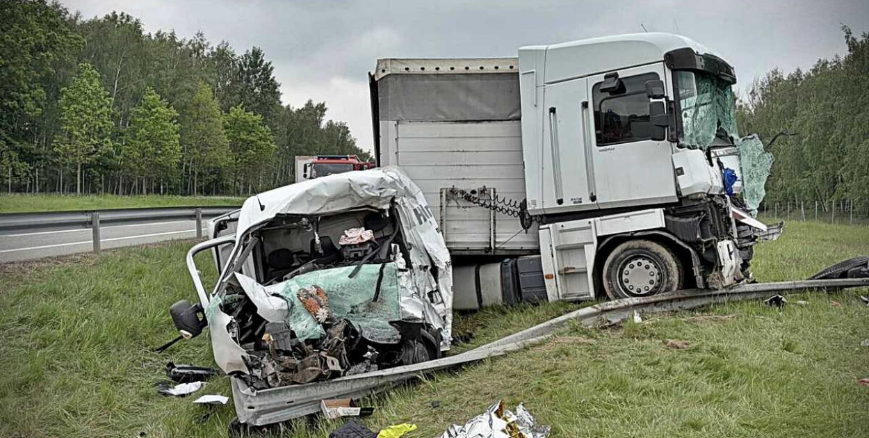 Tragiczny wypadek ciężarówki i busa