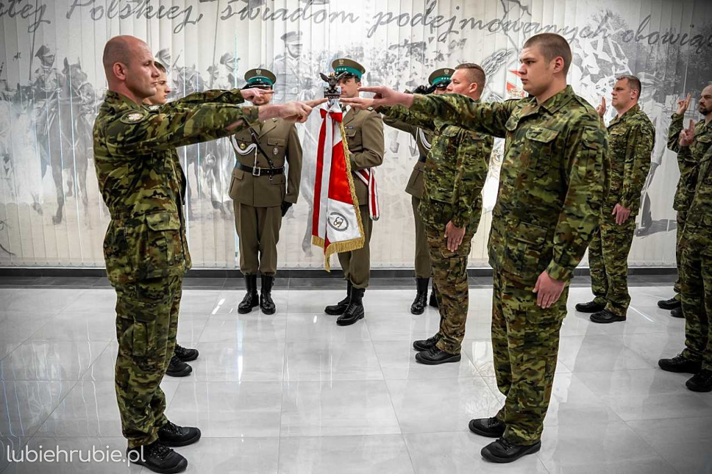 Ślubowanie funkcjonariuszy służby kontraktowej