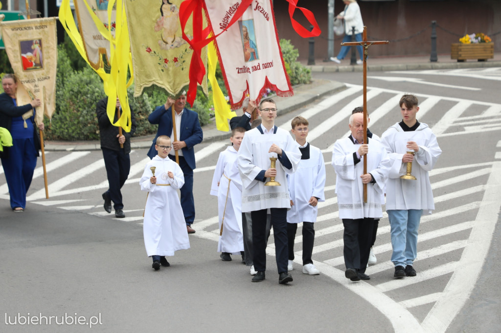 Procesja Bożego Ciała w centrum Hrubieszowa