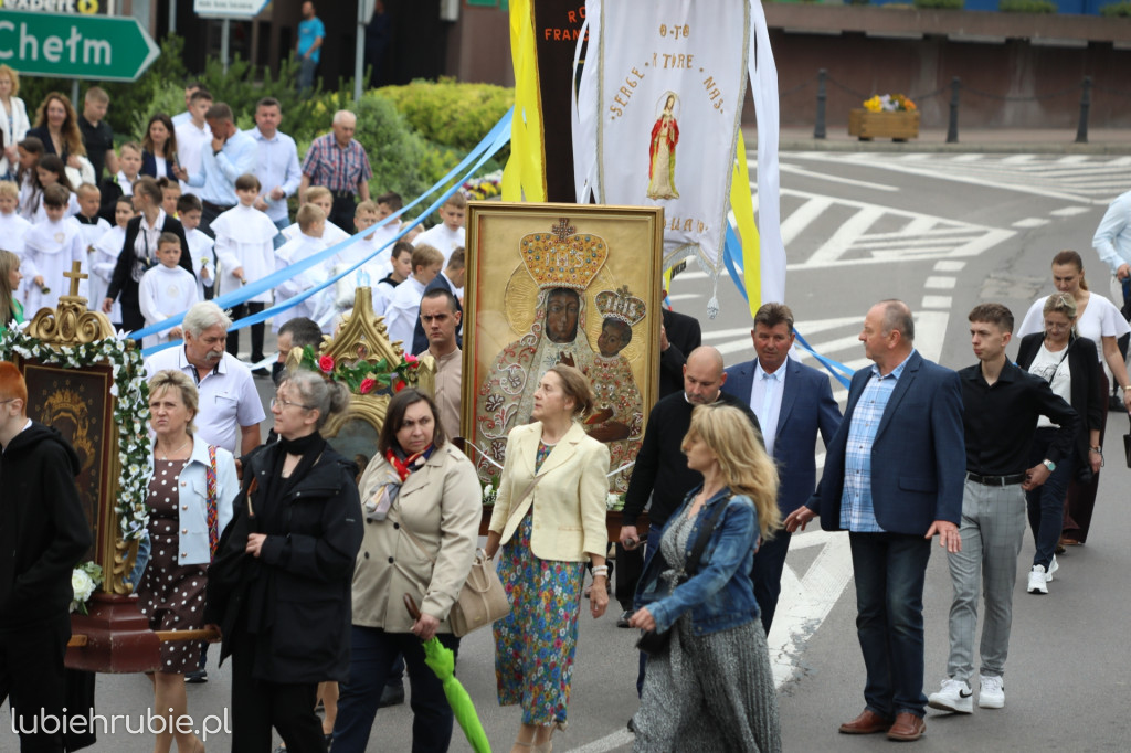 Procesja Bożego Ciała w centrum Hrubieszowa