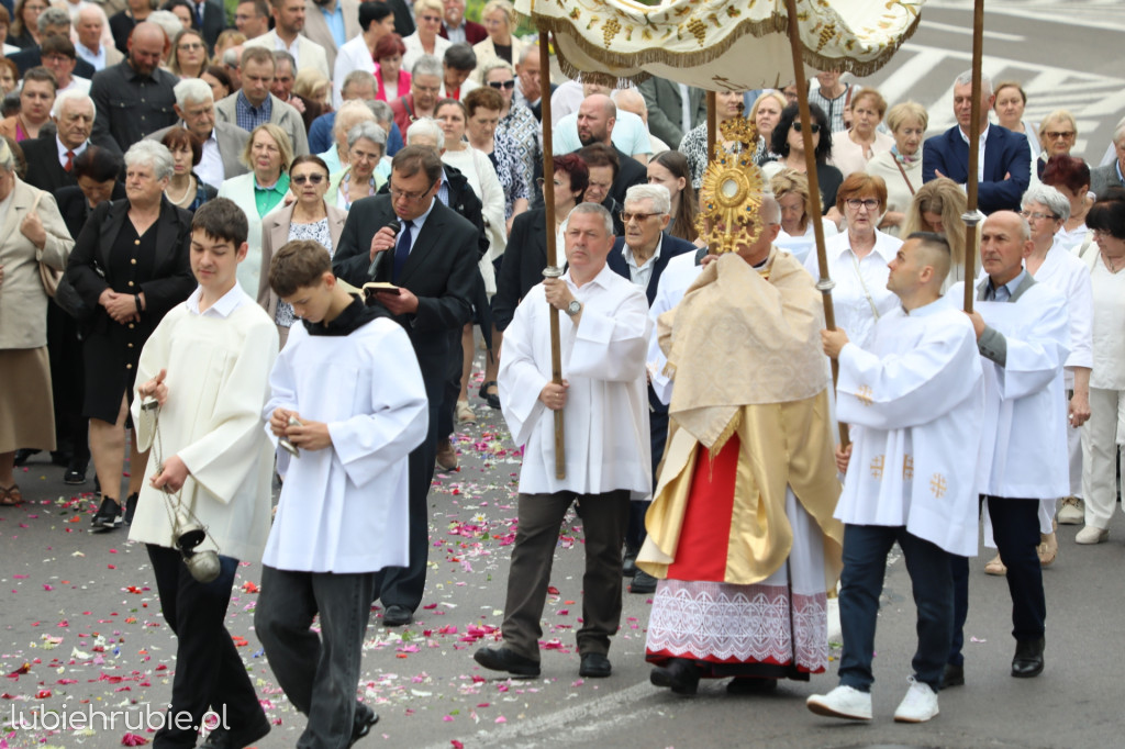 Procesja Bożego Ciała w centrum Hrubieszowa