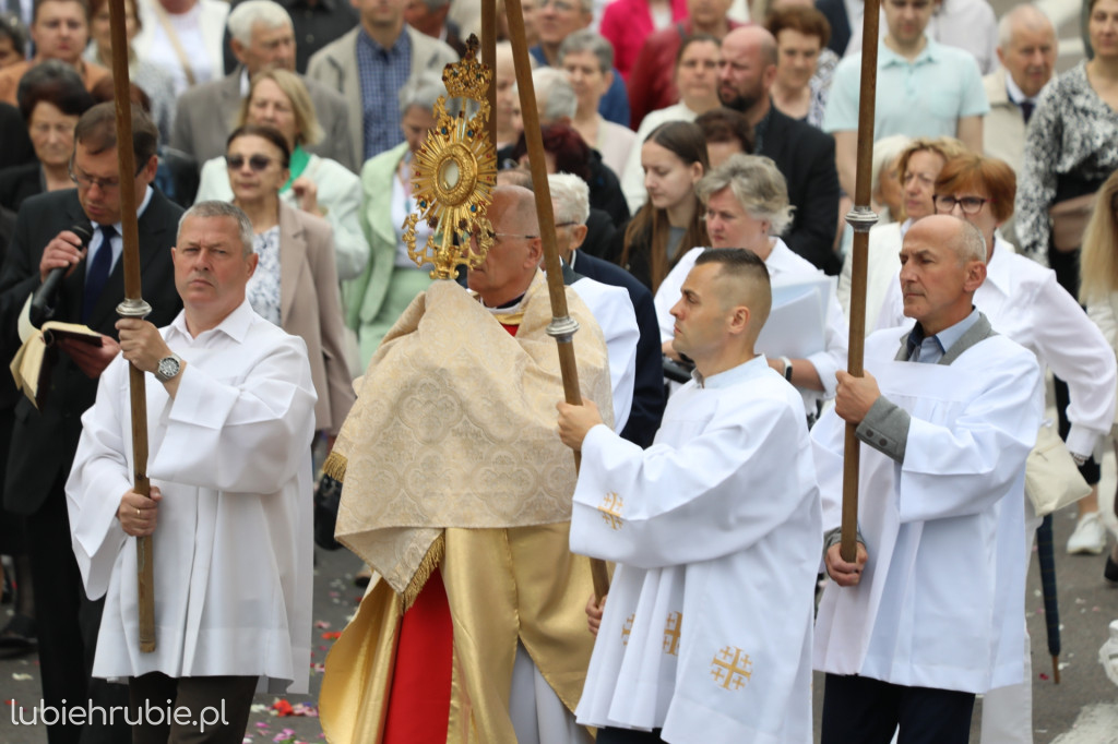 Procesja Bożego Ciała w centrum Hrubieszowa