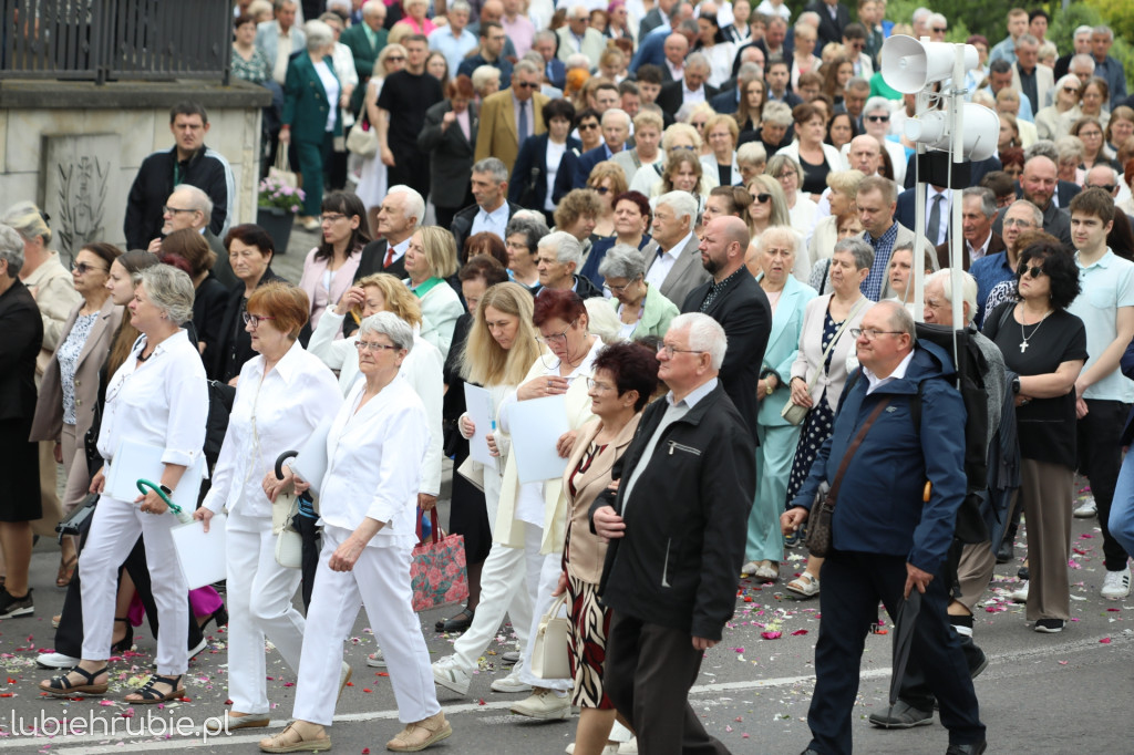 Procesja Bożego Ciała w centrum Hrubieszowa