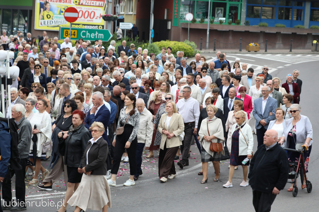 Procesja Bożego Ciała w centrum Hrubieszowa