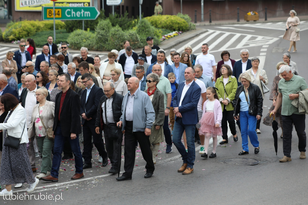 Procesja Bożego Ciała w centrum Hrubieszowa