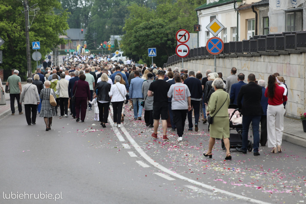 Procesja Bożego Ciała w centrum Hrubieszowa