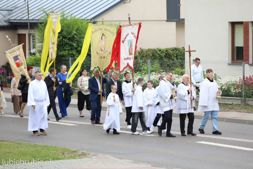 Procesja Bożego Ciała w centrum Hrubieszowa