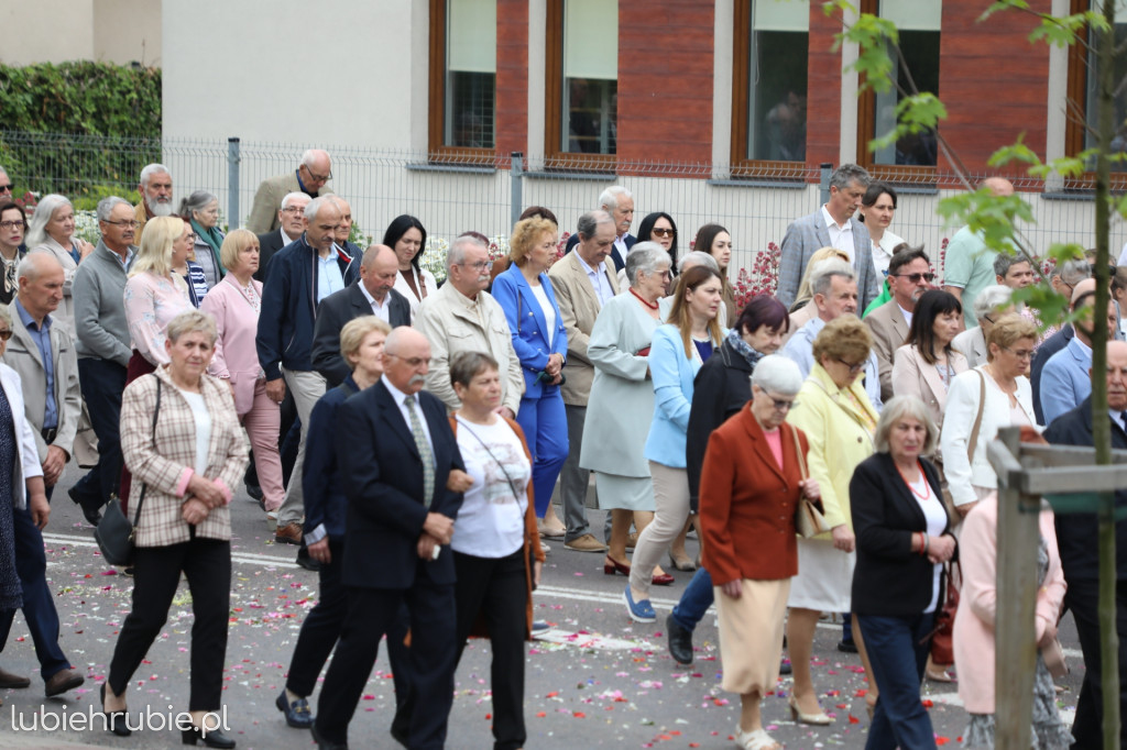 Procesja Bożego Ciała w centrum Hrubieszowa