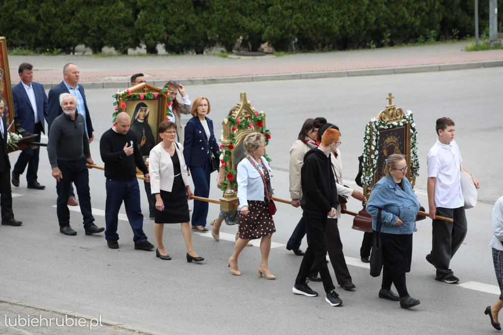 Procesja Bożego Ciała w centrum Hrubieszowa