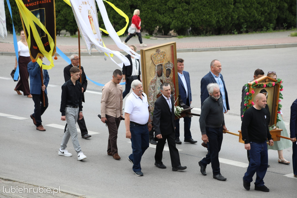 Procesja Bożego Ciała w centrum Hrubieszowa