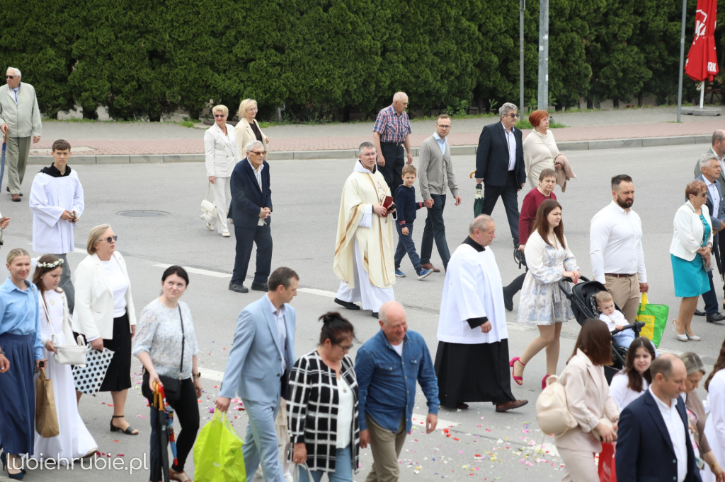 Procesja Bożego Ciała w centrum Hrubieszowa