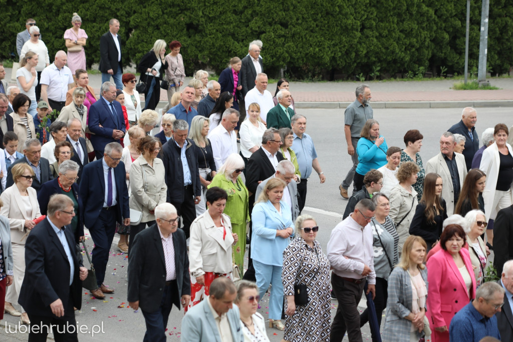 Procesja Bożego Ciała w centrum Hrubieszowa