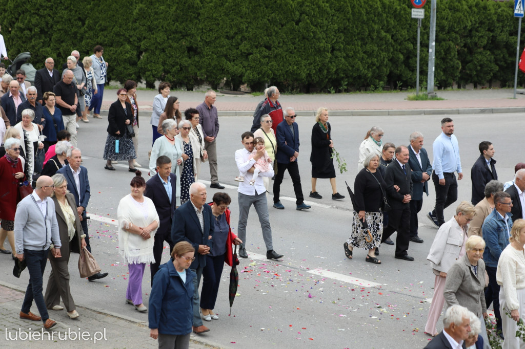 Procesja Bożego Ciała w centrum Hrubieszowa