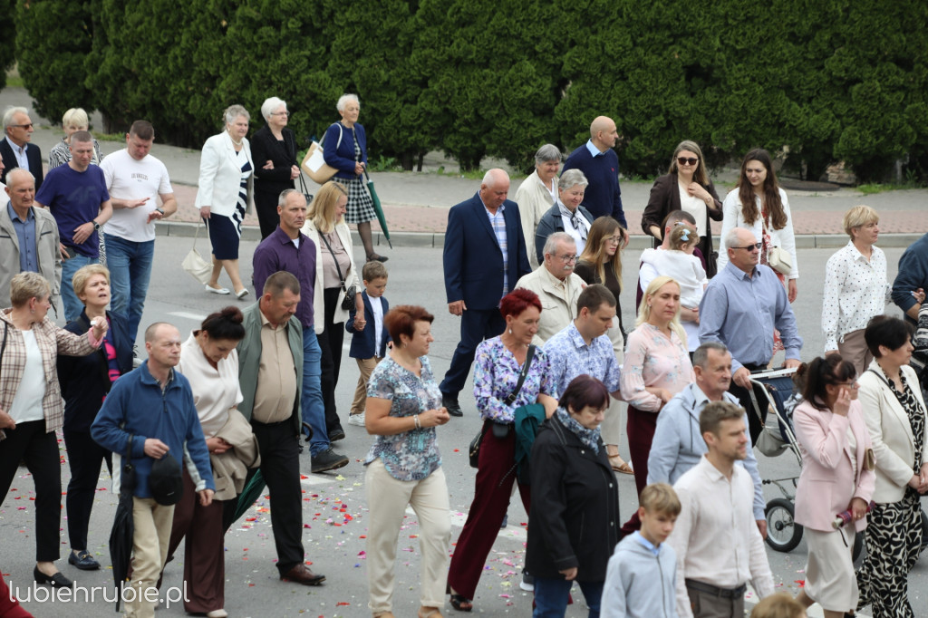 Procesja Bożego Ciała w centrum Hrubieszowa