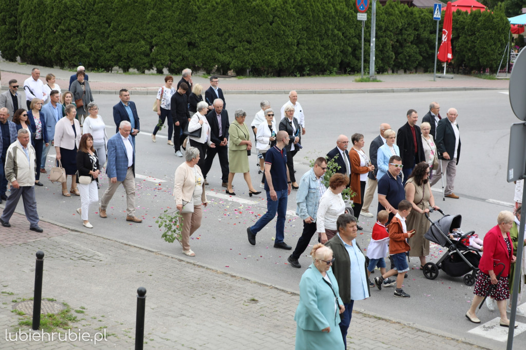 Procesja Bożego Ciała w centrum Hrubieszowa