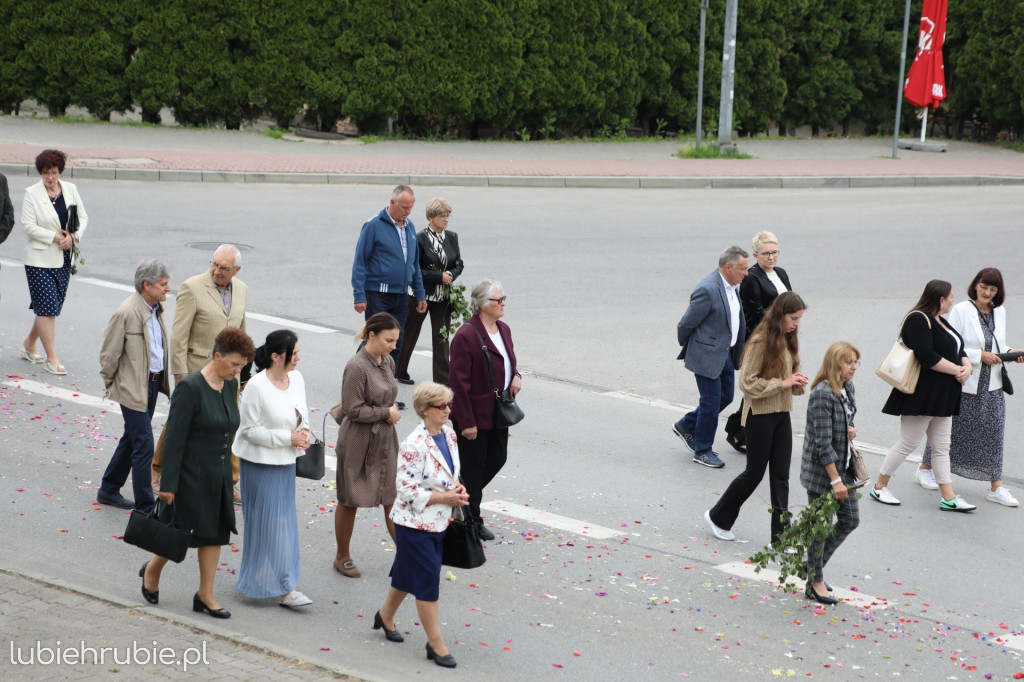 Procesja Bożego Ciała w centrum Hrubieszowa