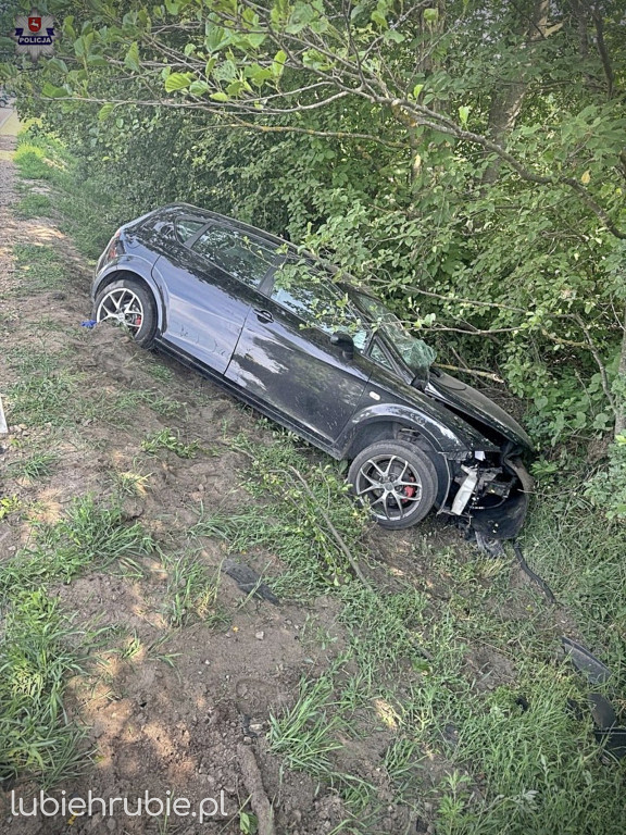Tragiczne zderzenie czołowe osobówek