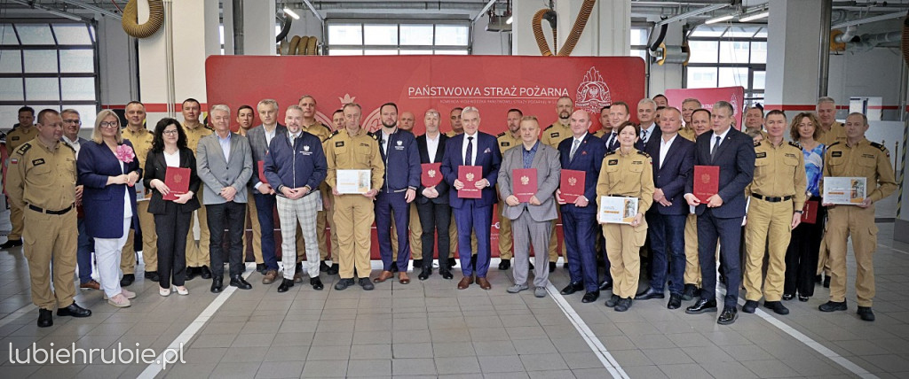 Miliony dla komend straży pożarnej
