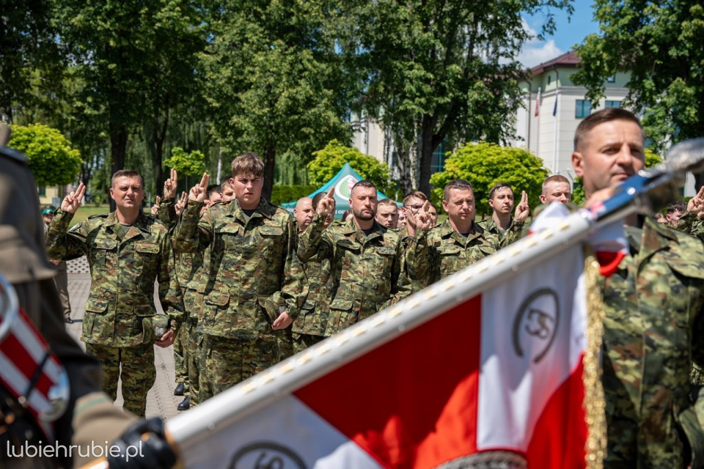 Ślubowanie nowo przyjętych funkcjonariuszy NOSG
