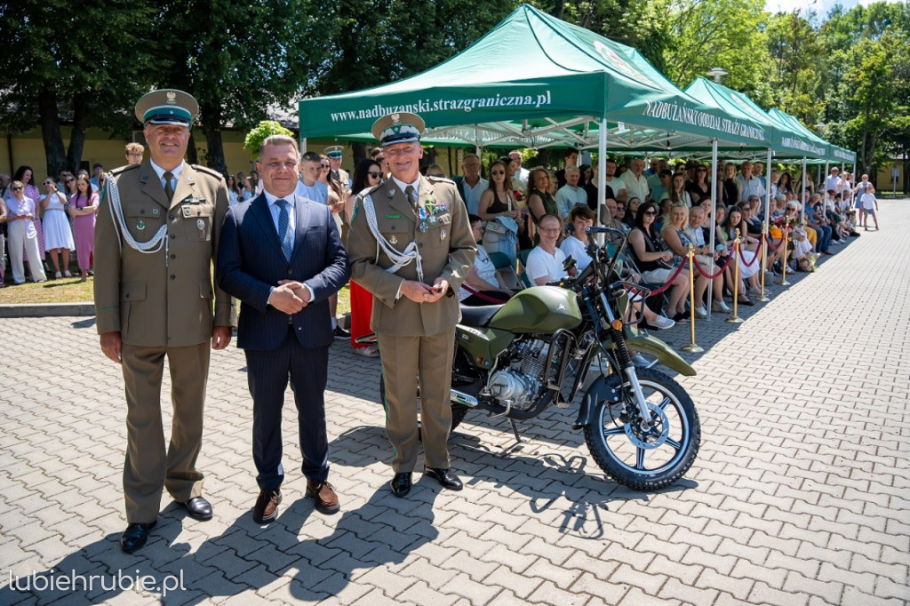 Ślubowanie nowo przyjętych funkcjonariuszy NOSG