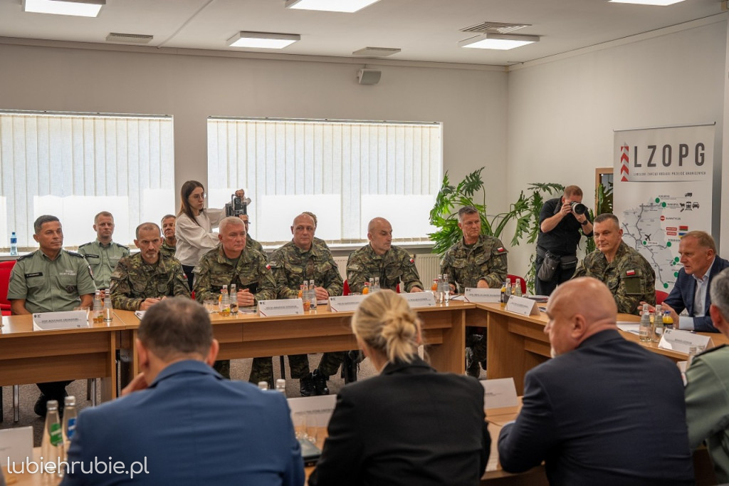 Wiceminister MSWiA odwiedził przejścia graniczne
