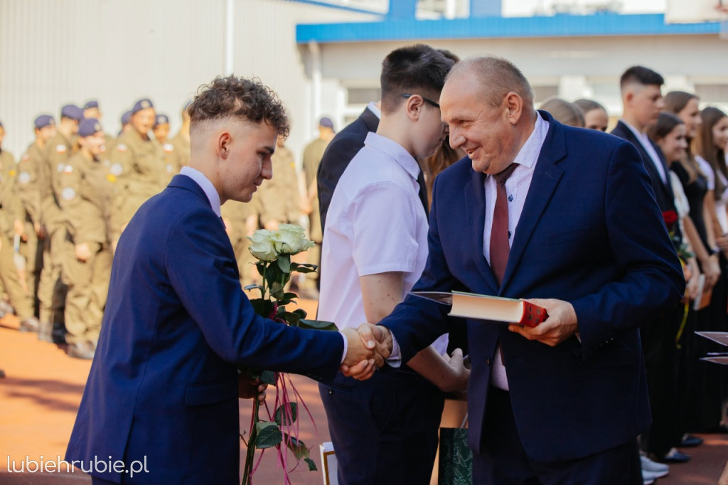 Stypendia i nagrody dla uczniów