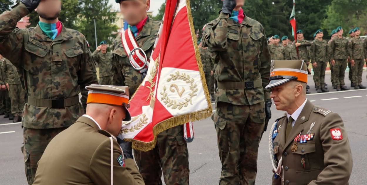 Przekazanie obowiązków dowódcy pułku