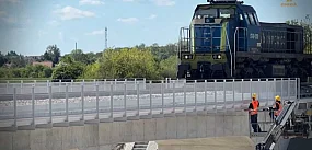 Ponad 100-tonowa lokomotywa sprawdziła wiadukt na obwod