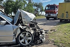 Wjechał w sklep obwoźny i potrącił 64-latkę