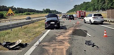 Zderzenie trzech aut na drodze S17. 3 osoby doznały poważnych obrażeń ciała