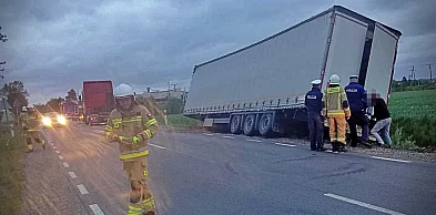 Powiat: Naczepa się wypięła...
